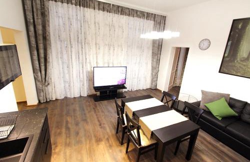 Leopoldstadt Apartment | Pet-Friendly Lana Appartements Rated 9.5/10 by Guests