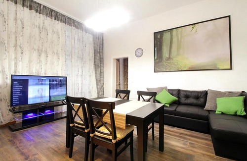 Leopoldstadt Apartment | Pet-Friendly Lana Appartements Rated 9.5/10 by Guests
