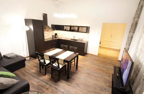 Leopoldstadt Apartment | Pet-Friendly Lana Appartements Rated 9.5/10 by Guests