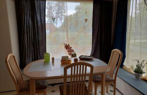 Rautjarvi House | Cozy Lana Guest House with Ocean View & Hot Tub
