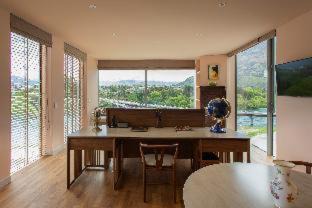 Kelvin Heights House | Top-Rated Lanah Residence: Accessible Comfort with Hot Tub