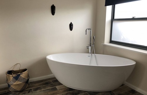 Boston Apartment | Family-Friendly Lancaster 1-Bed Apartment for Memorable Stays