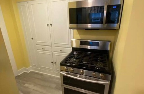 Lancaster House | Discover Lancaster E Main: Family-Friendly Comfort Awaits