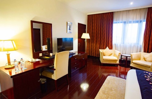 Kumasi Hotel | Experience Comfort at Lancaster Kumasi with Pool & Spa