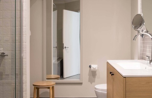 Red Hill House | Relax at Lancemore Lindenderry Red Hill - 5-Star Retreat