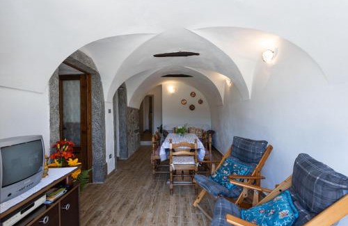 Vesio Apartment | Family-Friendly Retreat at Lancillotto with Great Reviews