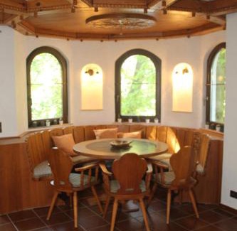 Wachenheim an der Weinstrasse House | Pet-Friendly Landhaus Ideal: Rated 9.7 by Guests