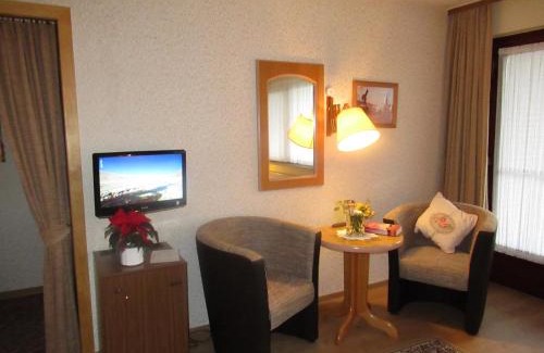 Gohlefanz Hotel | Cozy Stay at Land-gut-Hotel Landhaus Heidehof with Pets Welcome