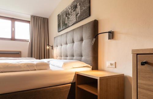 Berg/Monte Hotel | Pet-Friendly Retreat with Pool and Ocean View at Bad Turmbach