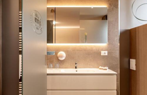 Berg/Monte Hotel | Pet-Friendly Retreat with Pool and Ocean View at Bad Turmbach
