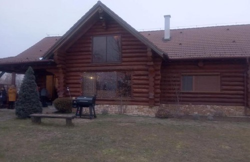 Osorhei Other | Experience Comfort at Land of Plenty with Hot Tub & Breakfast
