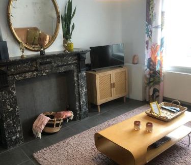 Busch House | Charming Land Scape Guesthouse: Pet-Friendly Retreat