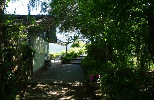 Rothhelmshausen Apartment | Cozy Oceanfront Retreat at Land und Leute - Landleben