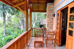 Imbulpe Hotel | Budget-Friendly Stay at Landa Holiday House with Breakfast