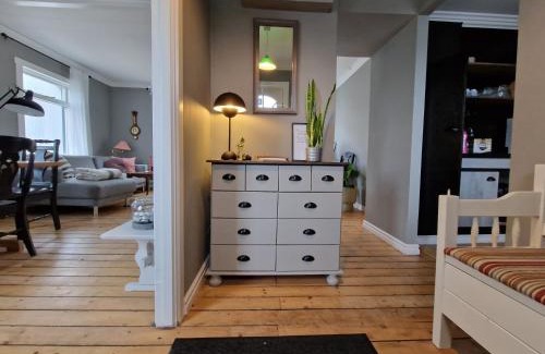 Siglufjorður House | Picturesque Villa with Mountain Views - 4-Star Retreat