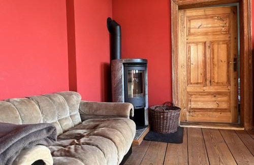 Schwarz Apartment | Family-Friendly Retreat at Landbahnhof Buschhof 2. Stock