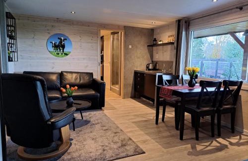 Middelie Bed & Breakfast | Cozy Tiny House in Edam/Volendam - Guest Rated 9.5