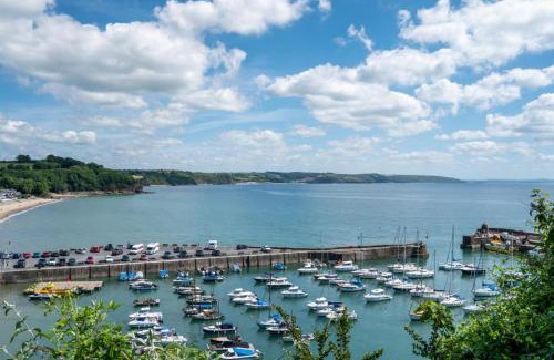 Saundersfoot House | Pet-Friendly Retreat at Landfall: Ideal for Families