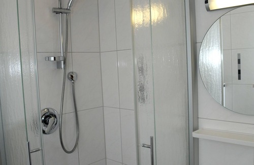 Wolframs-Eschenbach Bed & Breakfast | Top-Rated Landgasthaus Zum Mönchshof: Family-Friendly Stay