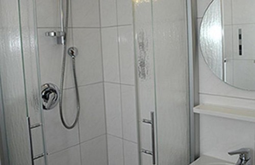 Wolframs-Eschenbach Hotel | Pet-Friendly Retreat at Landgasthaus Zum Mönchshof