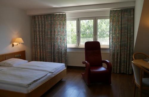 Garnberg Hotel | Welcoming Landgasthof Adler: Pet Friendly with Restaurant