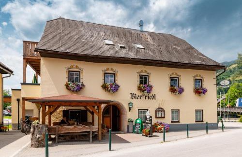 Michaelerberg-Pruggern Hotel | Discover Landgasthof Bierfriedl: Pet-Friendly Retreat