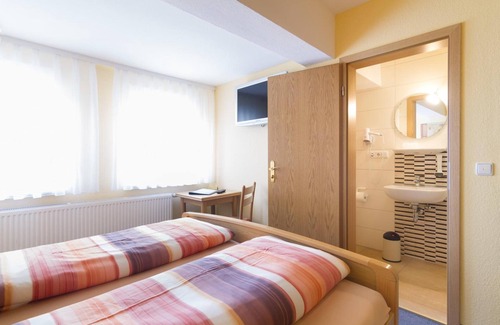 Herrieden Hotel | Guest Rated 9/10: Landgasthof Birkel with Family-Friendly Amenities