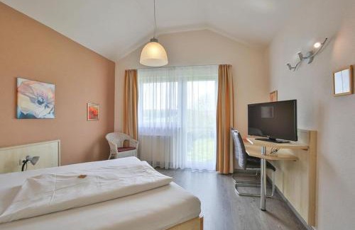 Heidenheim an der Brenz House | Welcoming Landgasthof Traube: Family-Friendly Dining Awaits