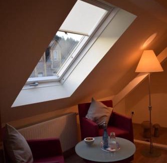 Kirchen Hotel | Guest Rated 10/10: Landgasthof Hüttenschenke Awaits You