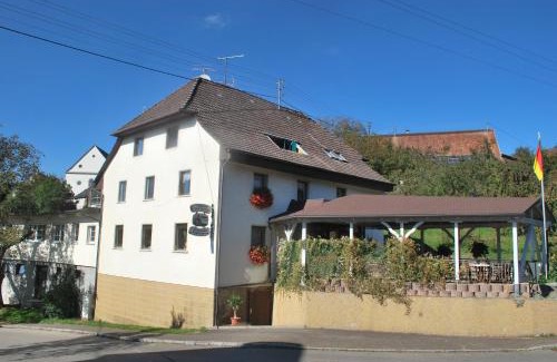 Uehlingen-Birkendorf Hotel | Experience Landgasthof Hirschen Untermettingen with Ocean Views