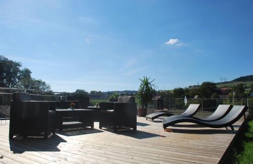 Uehlingen-Birkendorf Hotel | Experience Landgasthof Hirschen Untermettingen with Ocean Views