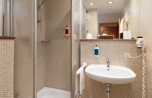 Neuhof an der Zenn Hotel | Discover Comfort at Landgasthof Hotel Riesengebirge