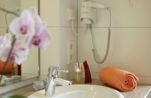 Neubulach Hotel | Discover Landgasthof Löwen: 9/10 Rated with Family Amenities