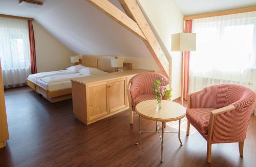 Deggenhausertal Hotel | Family-Friendly Stays at Landgasthof Linde with Breakfast