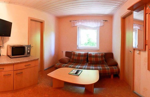 Frankenroda Hotel | Cozy Landgasthof Probstei Zella with Pool and Restaurant