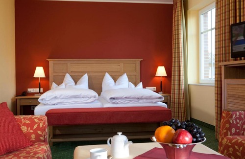 Haseluenne Hotel | Discover Landgasthof Redeker: Family-Friendly Retreat