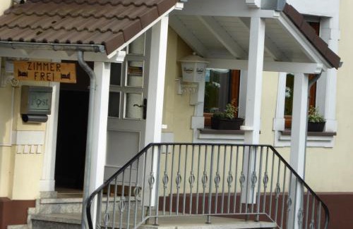 Katzwinkel House | Discover Landgasthof Schneller: Family-Friendly Retreat