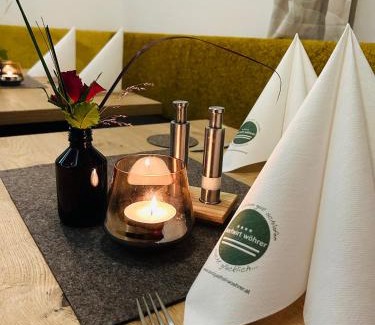 Aigen im Ennstal House | Highly Rated Landgasthof Wöhrer: Family-Friendly Dining Awaits