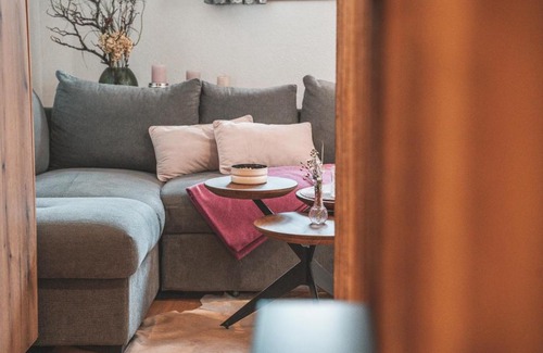 Aigen im Ennstal House | Highly Rated Landgasthof Wöhrer: Family-Friendly Dining Awaits