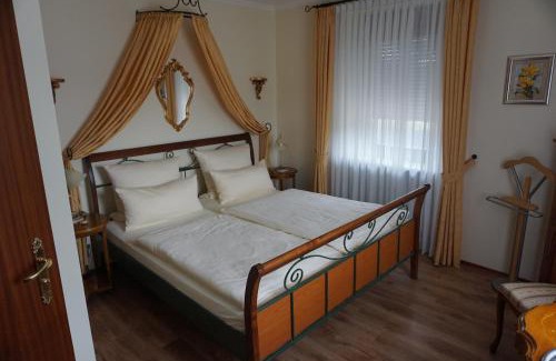 Plaidt Bed & Breakfast | Inviting Landgasthof “Zur Alten Mühle”: Family & Accessible Stay