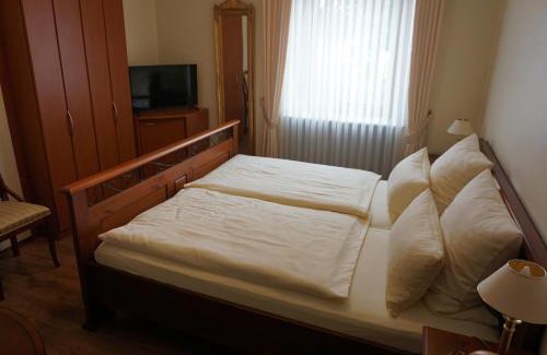 Plaidt Bed & Breakfast | Inviting Landgasthof “Zur Alten Mühle”: Family & Accessible Stay