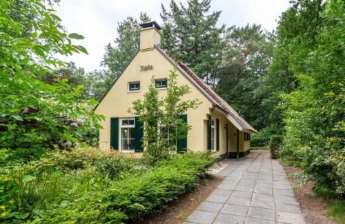 Diever Resort | Discover Landgoed 't Wildryck: Pet-Friendly Retreat with Pool