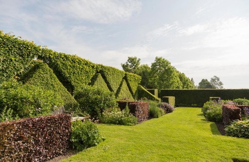 Zuidhorn Bed & Breakfast | Top-Rated Landgoedlogies Pábema with Breakfast & Accessibility