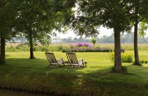 Zuidhorn Bed & Breakfast | Top-Rated Landgoedlogies Pábema with Breakfast & Accessibility