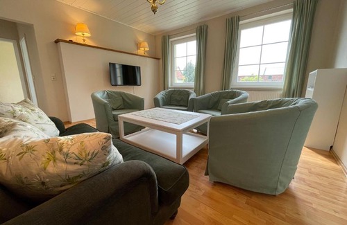 Dubrau Apartment | Pet-Friendly Getaway at Landgut with Family Amenities
