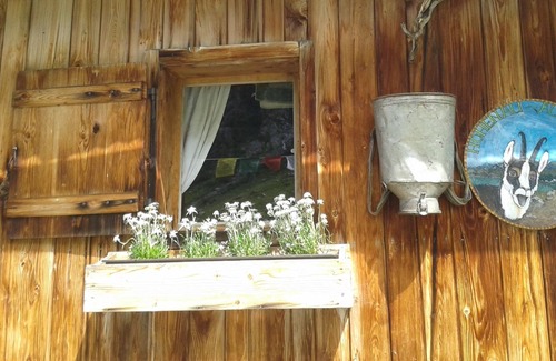 Hainzenberg Apartment | Landhaus Alpenjäger, Ferienwohnung Rehbock