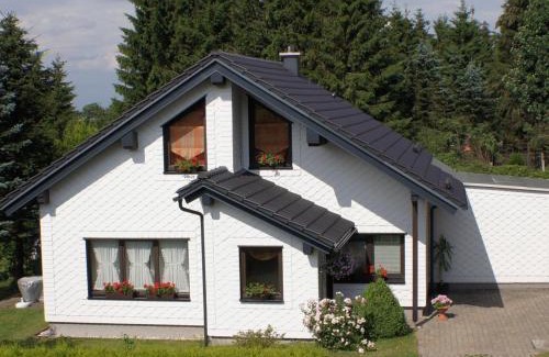 Neuhaus am Rennweg House | Family-Friendly Retreat at Landhaus am Rennweg