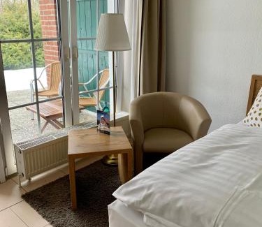 Zarrentin am Schaalsee Hotel | Relax at Landhaus am Schaalsee with Oceanfront Views