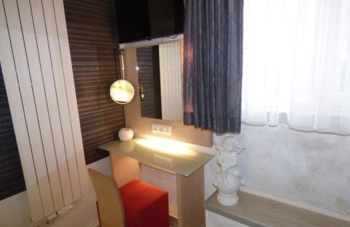 Hildesheim District House | Cozy Landhaus "Am Sonnenberg" with Family-Friendly Perks