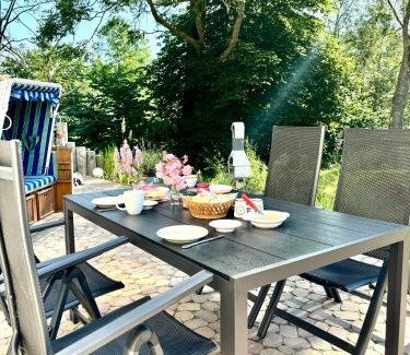 Hanstorf Apartment | Family-Friendly Landhaus Ankerplatz with Ocean Views
